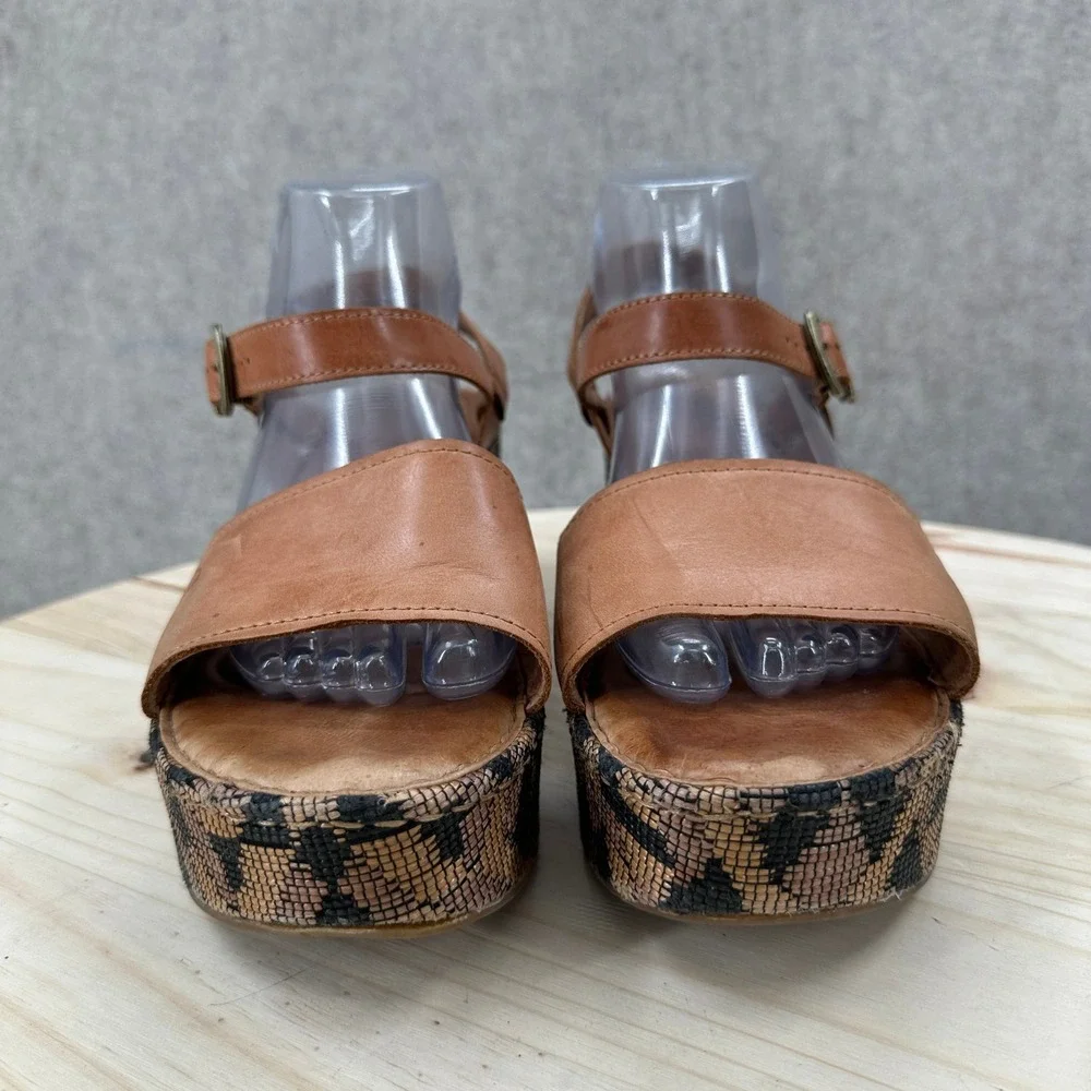 Born Dorrah Wedge Sandals 9 Tan Leather Geometric Platform Ankle Strap